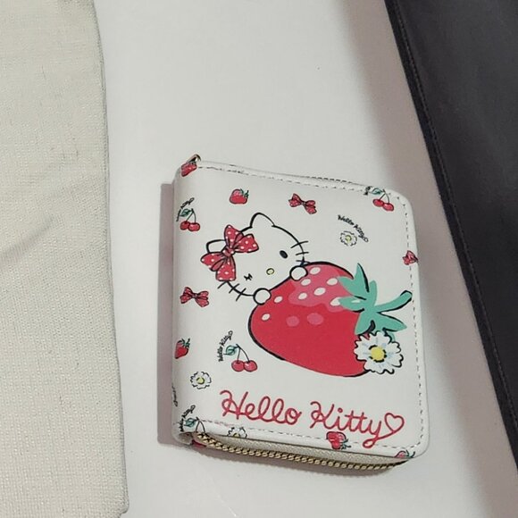 Hello kitty Bundle - Picture 6 of 6